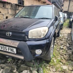Toyota Rav4 - black