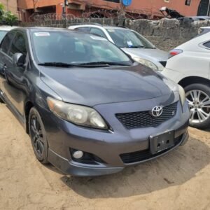 Toyota Corrolla - Black