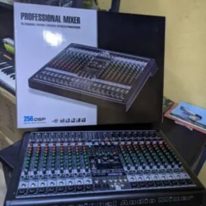 YAMAHA 16-CHANNEL PROFESSIONAL MIXER CONSOLE